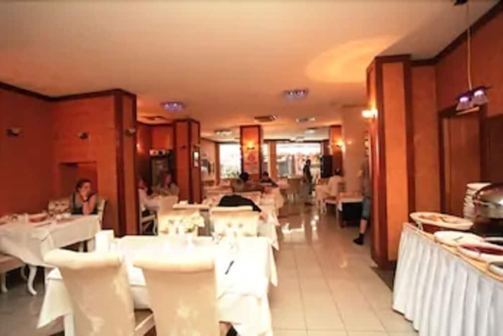 Turvan Hotel Istambul Exterior foto